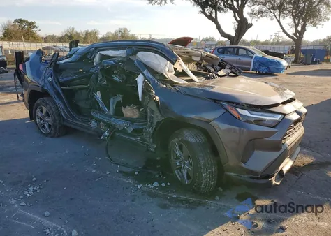 2024 Toyota Rav4 Xle from USA, damaged, VIN 2T3W1RFV9RC263368